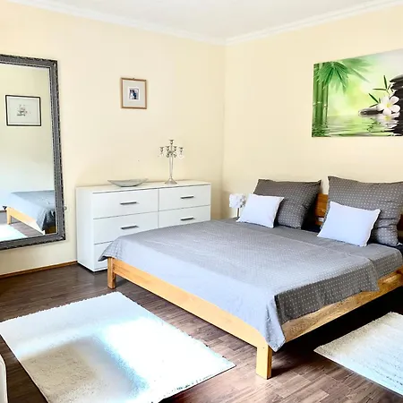 Balaton Family With 3 Bedrooms And Private , Private Parking *