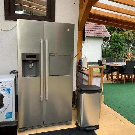 Balaton Family With 3 Bedrooms And Private , Private Parking