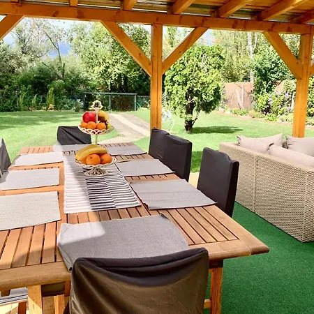 Balaton Family With 3 Bedrooms And Private , Private Parking * Balatonszarszo
