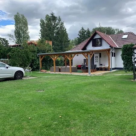 Feriehus Balaton Family With 3 Bedrooms And Private , Private Parking *