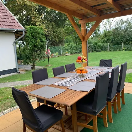 Feriehus Balaton Family With 3 Bedrooms And Private , Private Parking