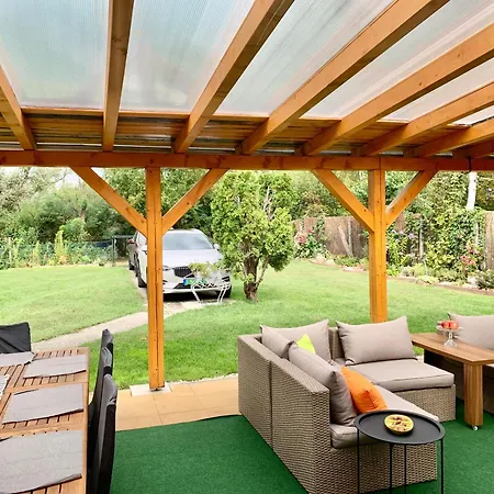 Casa de Férias Balaton Family With 3 Bedrooms And Private , Private Parking *