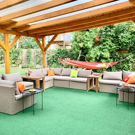 Balaton Family With 3 Bedrooms And Private , Private Parking Balatonszarszo