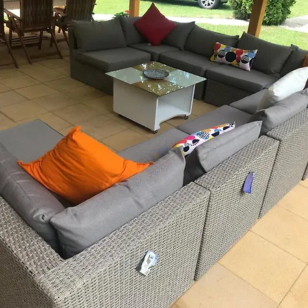 Balaton Family With 3 Bedrooms And Private , Private Parking Casa de Férias Balatonszarszo