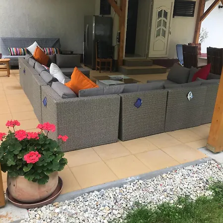 Balaton Family With 3 Bedrooms And Private , Private Parking Casa de Férias *
