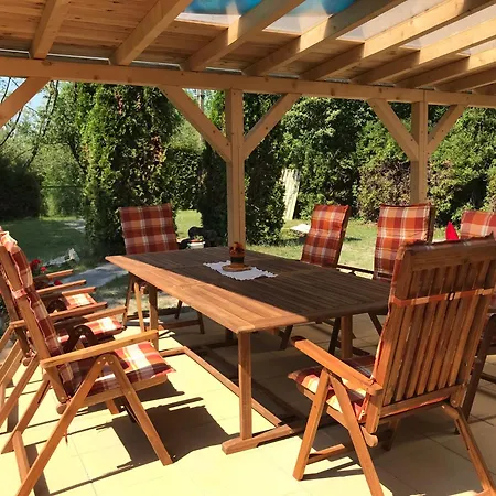 Balaton Family With 3 Bedrooms And Private , Private Parking Feriehus