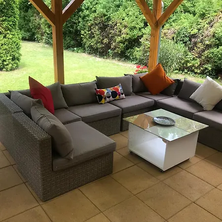 Balaton Family With 3 Bedrooms And Private , Private Parking Feriehus Balatonszarszo