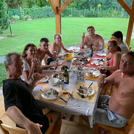 Balaton Family With 3 Bedrooms And Private , Private Parking *