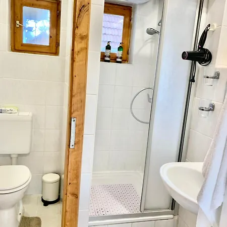 Balaton Family With 3 Bedrooms And Private , Private Parking * Balatonszarszo
