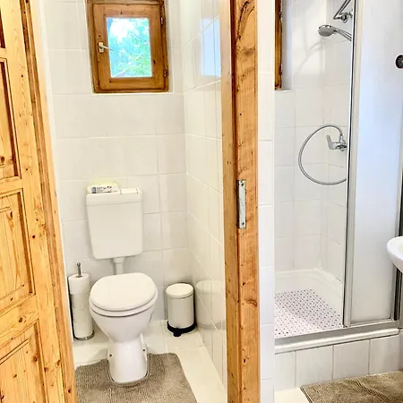 Feriehus Balaton Family With 3 Bedrooms And Private , Private Parking Balatonszarszo