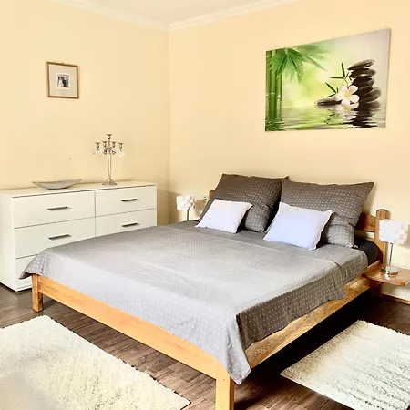 Casa de Férias Balaton Family With 3 Bedrooms And Private , Private Parking